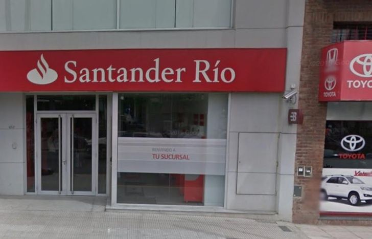 El lugar del golpe: el Banco Santander Río, que funcionaba cerca del Coto de Temperley.