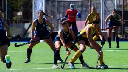 Albertario cubre la bocha.