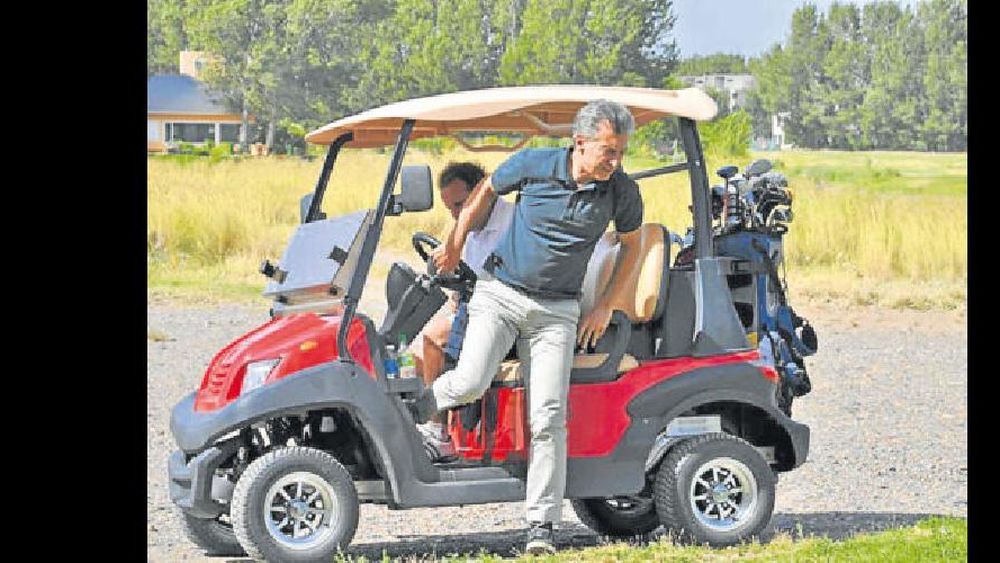 Macri mandó a comprar cuatro carritos de golf para la Quinta de Olivos