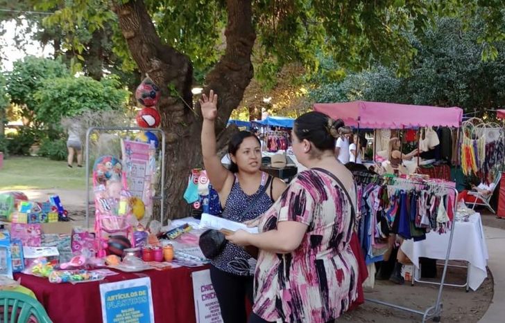 La feria busca acercar a los vecinos y generar un grato ambiente.