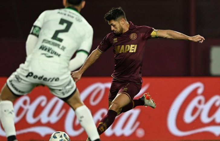 Lautaro Acosta no disimuló su bronca por el arbitraje y le tiró un palito a los dirigentes de Lanús.