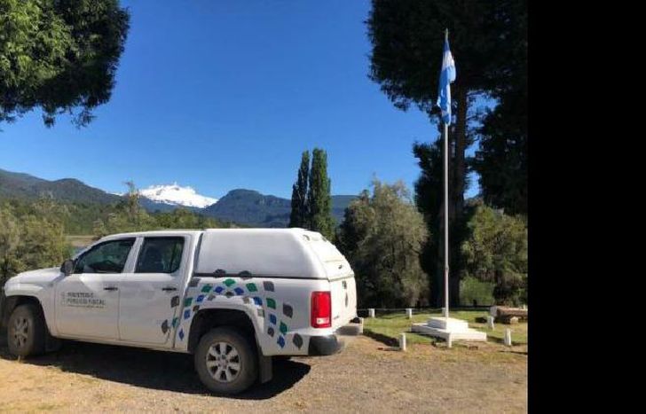 cadáver de la mujer fue hallado ayer en la zona de la barda del arroyo Ñireco, en Bariloche.