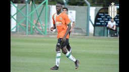 En Banfield firmó hace unos meses su primer contrato con el club.