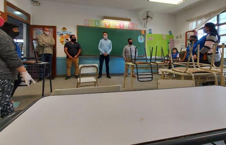Jornada en la Primaria N°93 de Budge.