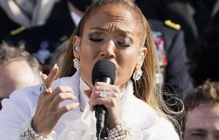 JLo se suma al evento.