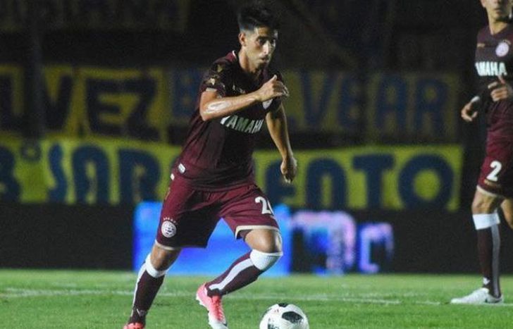 Di Plácido quiere levantar alguna de las Copas en juego.