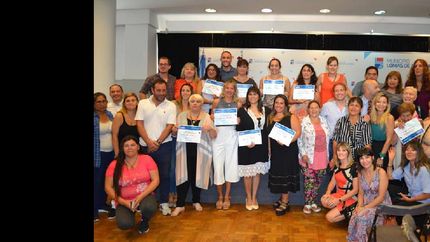 Lomas reconoció a mujeres importantes en la vida de la ciudad y ejemplos de lucha.