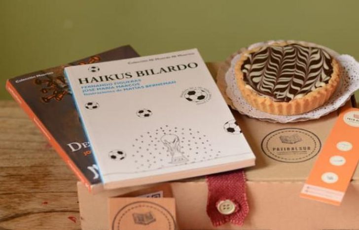 La entrega de los libros.