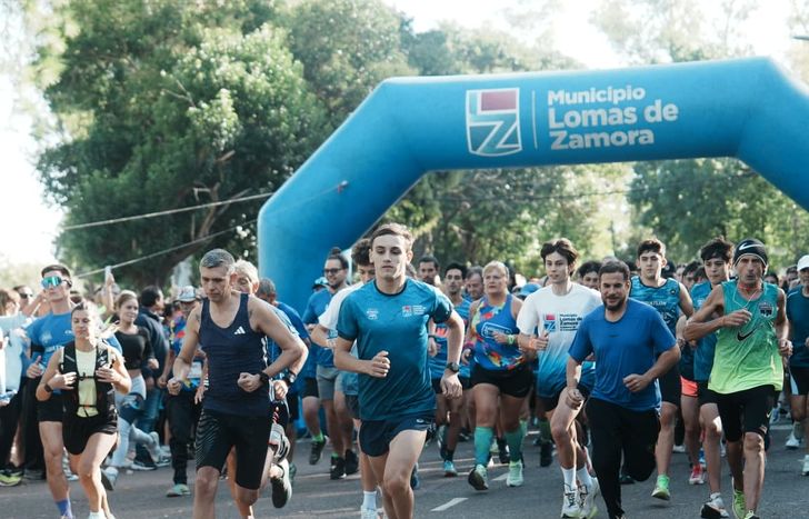 El Parque de Lomas se tiñó de azul por el autismo.&nbsp;