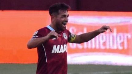 El Laucha arranco los dos primeros partidos en el banco. El Laucha arranco los dos primeros partidos en el banco.