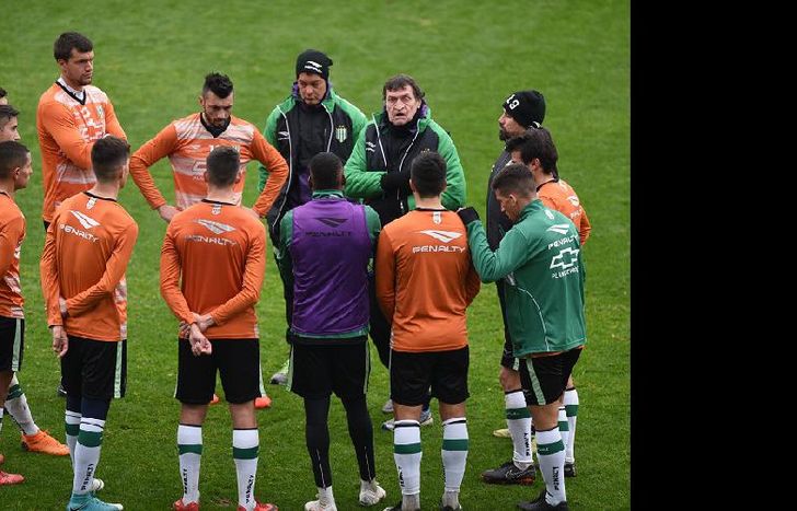 Falcioni analiza al menos una variante para enfrentar a Estudiantes el domingo.