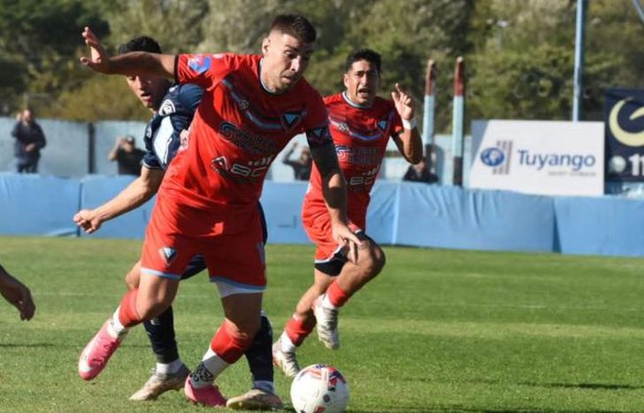 Mateo Acosta fue baja por lesión y buscará estar el próximo domingo.