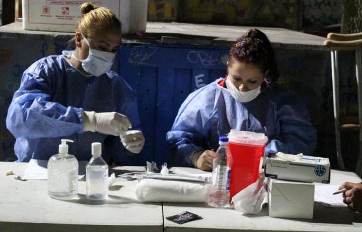 El equipo está capacitado para realizar los testeos.