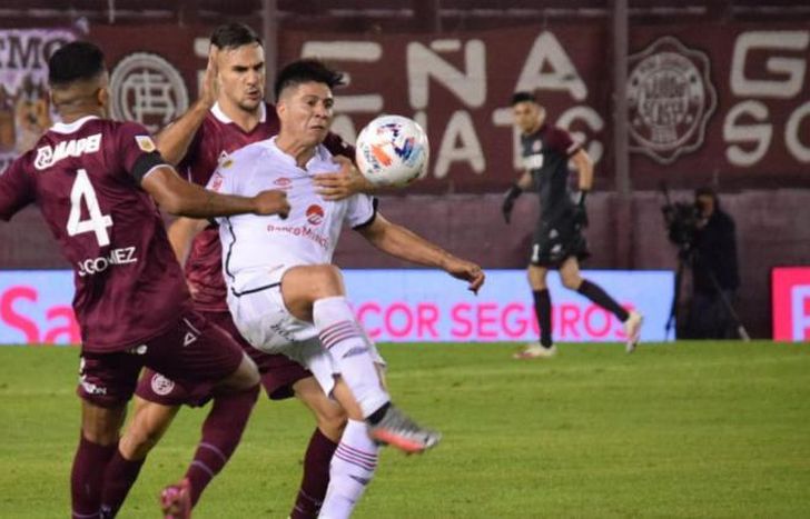 Lanús y Newells se juegan puntos clave en el Sur.