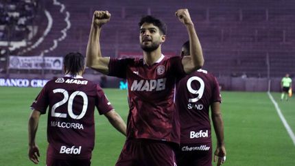 Ocho goles con la camiseta de Lanús lleva José López.