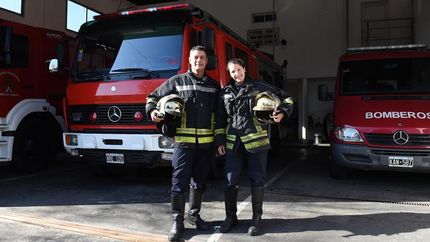 Sabrina y Ricardo se conocieron en el Destacamento Nº3 de Llavallol.
