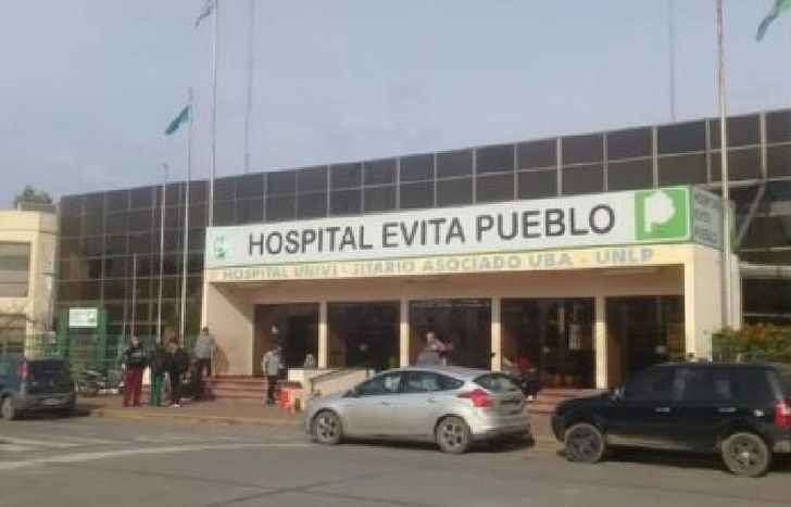 Está internado en grave estado.