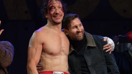Nico Vázquez y Lionel Messi.