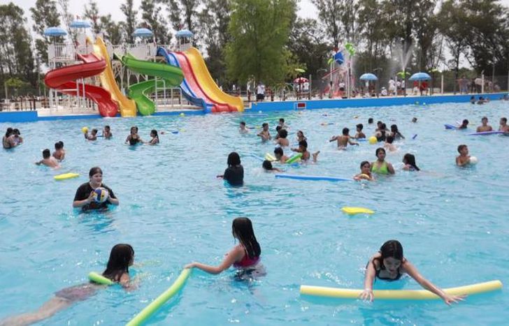 En las piletas hay nuevos juegos y toboganes.