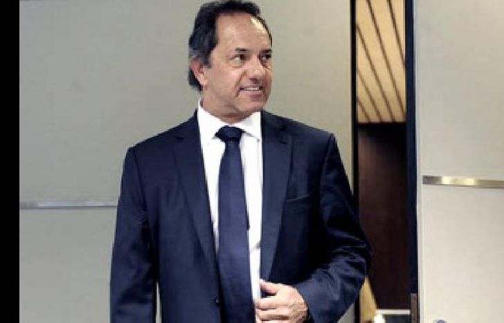 Scioli: El gobierno está reorientando su agenda para sostener el empleo