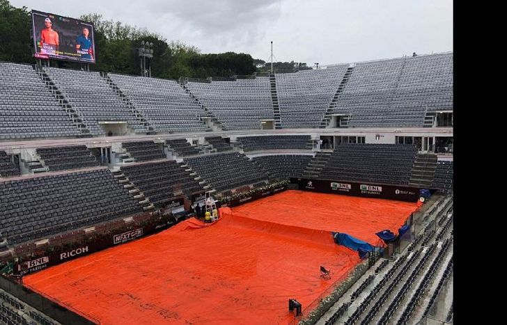 La constante lluvia que cayó durante toda la jornada en la capital italiana hizo que los encuentros del día fueran suspendidos