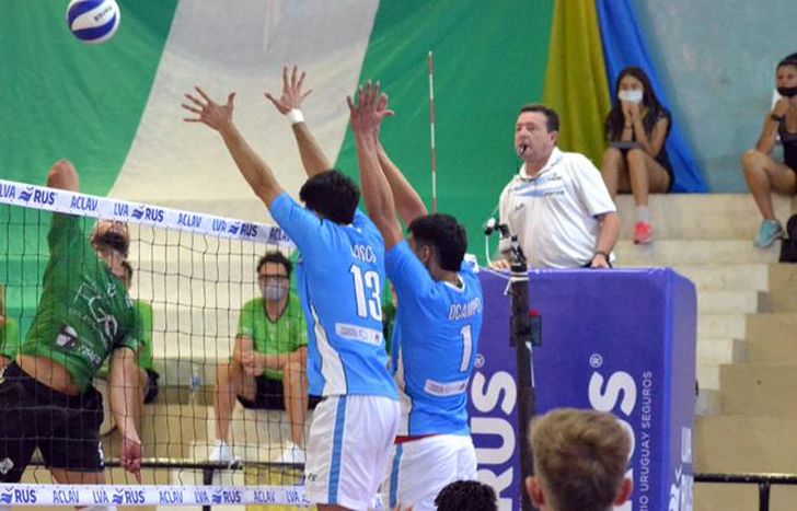 Defensores hizo un gran partido ante el campeón de la Copa ACLAV.