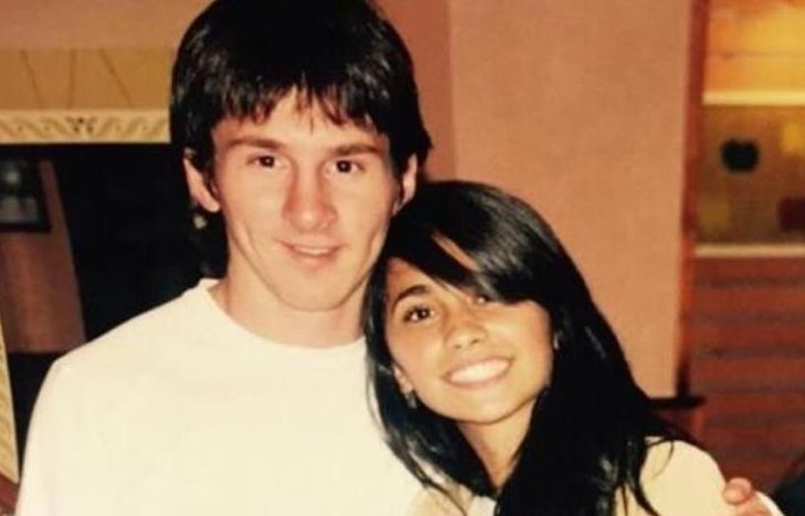 Lionel y Antonela, muy jóvenes.