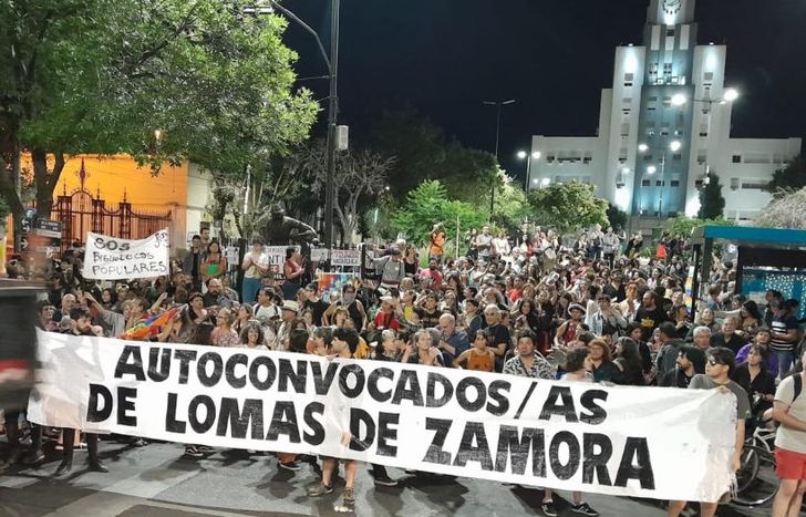 Los vecinos se vienen reuniendo de forma independiente y espontánea en la Grigera.