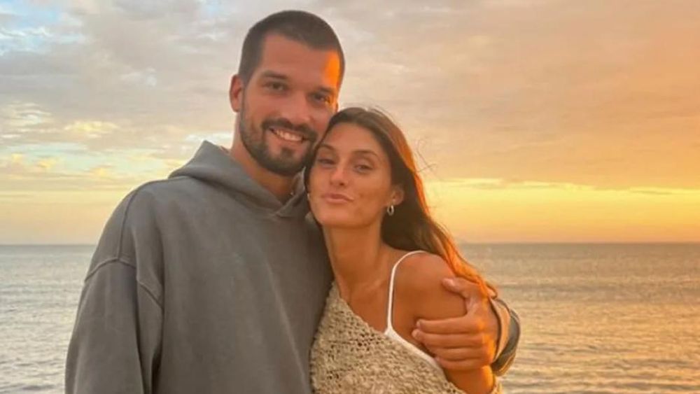 Lola Latorre y su novio.