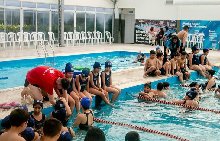 Las clases son en el Parque de Lomas y en el Natatorio Guyo Sember.