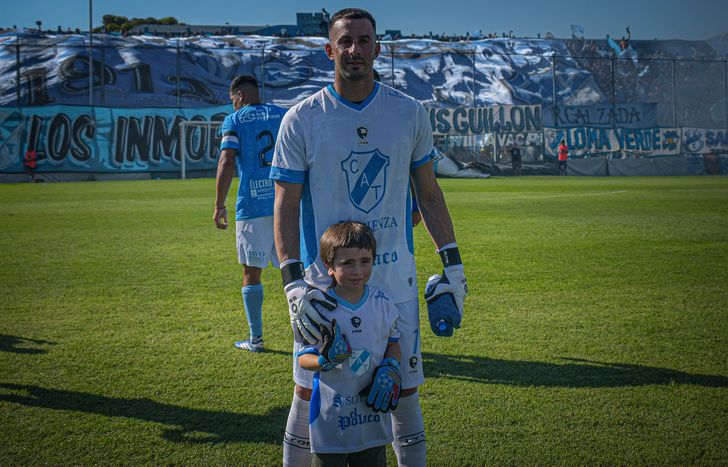 Ezequiel Mastrolía mostró regularidad en el arco de Temperley.