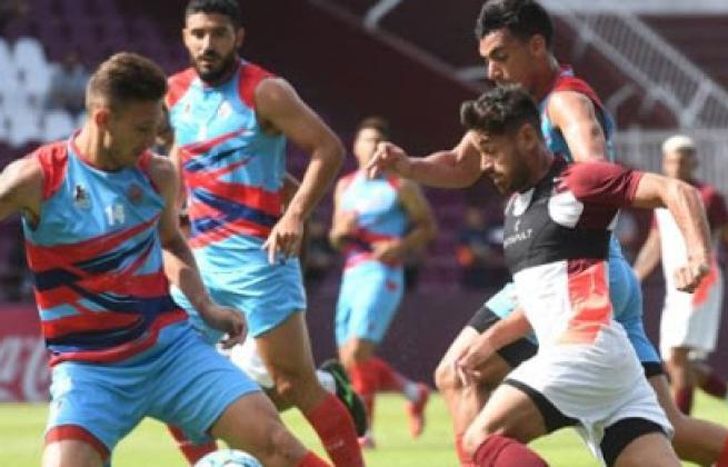 El Laucha Acosta, uno de los que conforman el tridente de ataque.