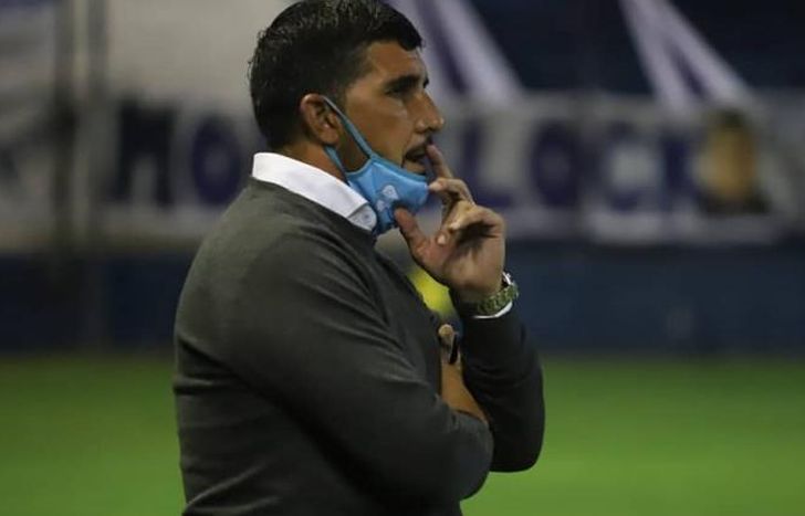 Ruiz sigue en la búsqueda de su once ideal.
