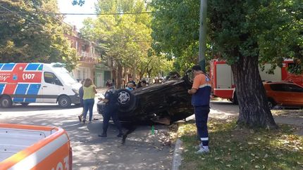 En el lugar intervinieron Bomberos, Defensa Civil y Emergencias Lomas. En el lugar intervinieron Bomberos, Defensa Civil y Emergencias Lomas.
