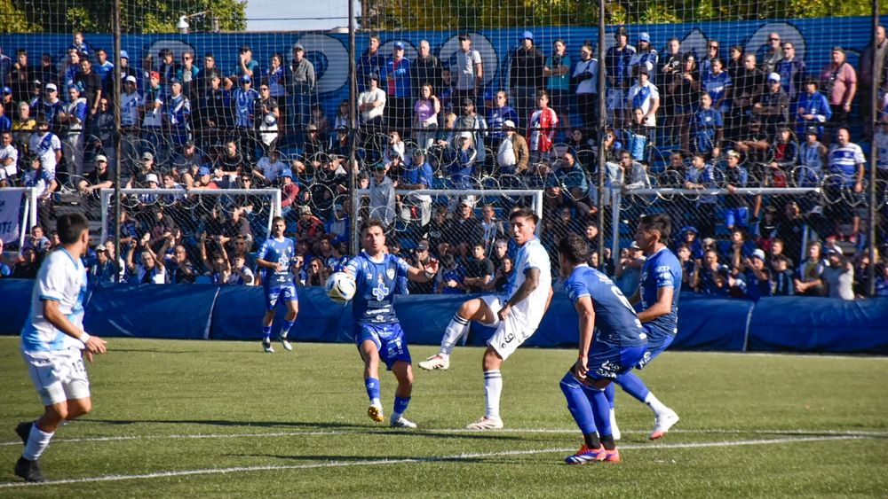Temperley consiguió un punto importante en su visita a Midland. Temperley consiguió un punto importante en su visita a Midland.