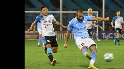 Temperley no aprovechó las chances que tuvo y sufrió ante la contundencia de Belgrano. Temperley no aprovechó las chances que tuvo y sufrió ante la contundencia de Belgrano.