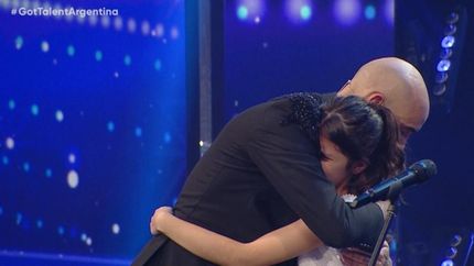 Abel y Fiorella, emocionados.