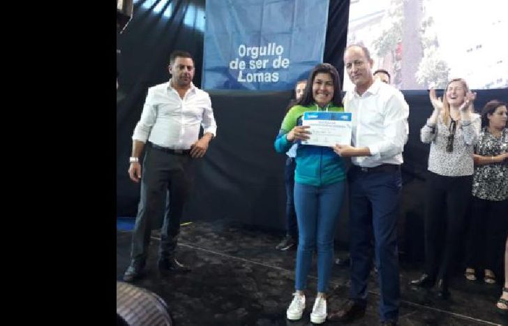 Una joven que nunca bajó los brazos y logró superarse.