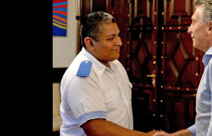 La llamada doctrina Chocobar, por el policía que mató a un delincuente en La Boca al dispararle por la espalda. Lo respaldó Macri.
