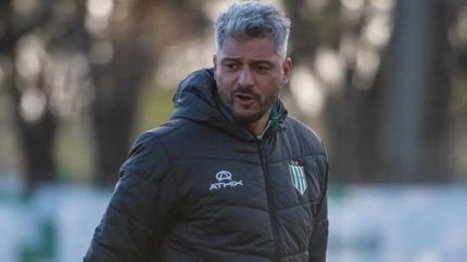 Gustavo Munúa le respondió a los hinchas del Taladro.