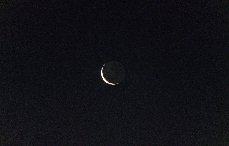 Las increíbles imágenes de la Luna sobre Lomas y el eclipse que se acerca.