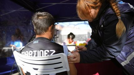 Vecinos de Turdera serán atendidos cerca de sus casas. Vecinos de Turdera serán atendidos cerca de sus casas.