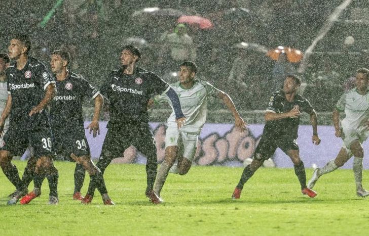 Cuándo vuelven a jugar su partido suspendido Banfield e Independiente.