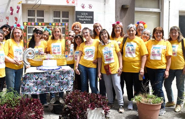 Todas las integrantes festejando el trabajo que hacen cada miércoles.