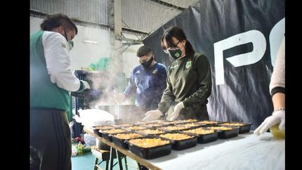 banfield solidario ya entrego mas de 10 mil viandas y no se detiene