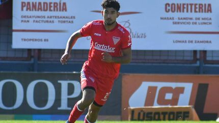 Igarzabal se afianzó en la defensa.