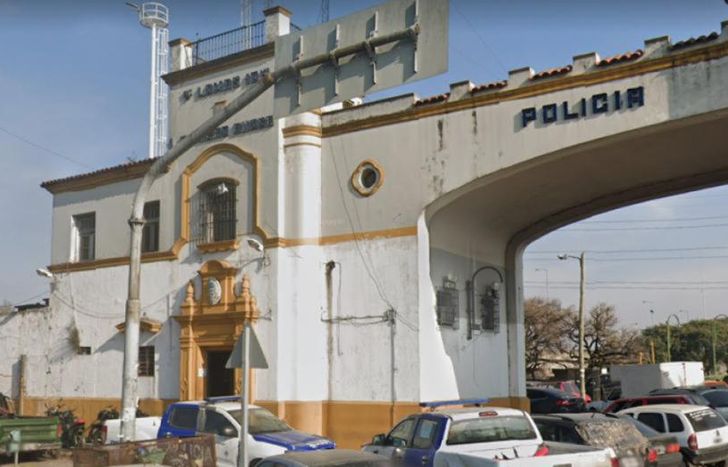 El delincuente fue llevado a la Comisaría 10ª de Ingeniero Budge.