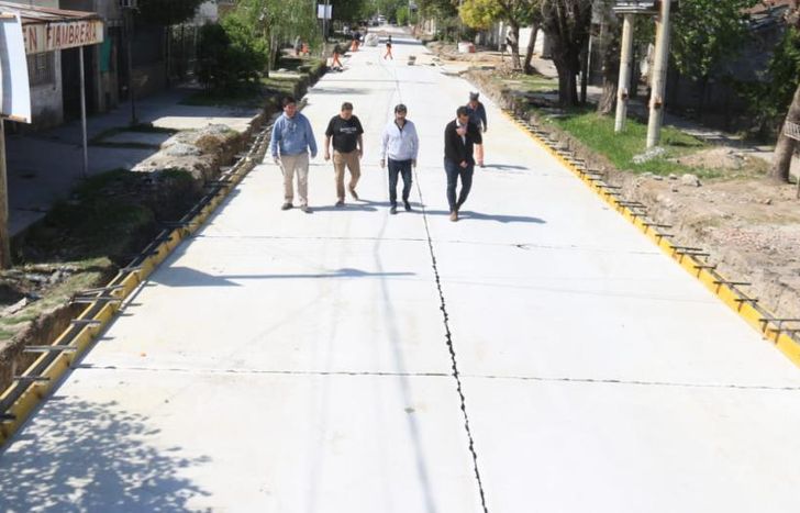 En Albertina trabajan sobre seis cuadras de la calle Carriego.