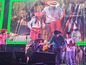 Luiam representó a Fiorito y a Buenos Aires en el show del artista salteño.
