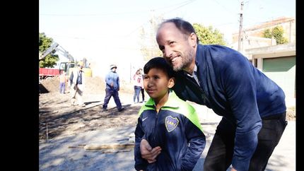 lomas: comenzaron las obras de asfalto en los accesos a escuelas